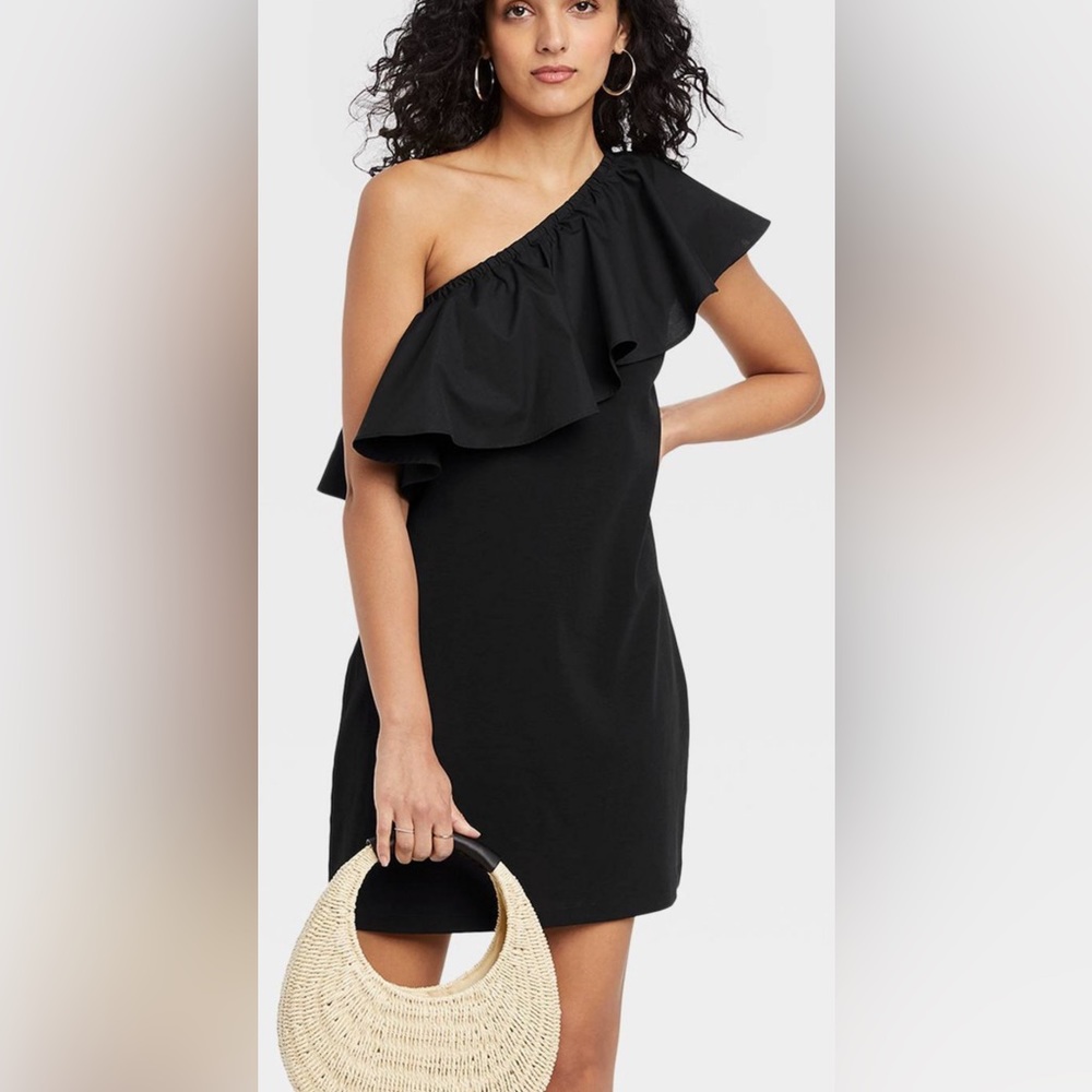 Off the shoulder black mid thigh dress
